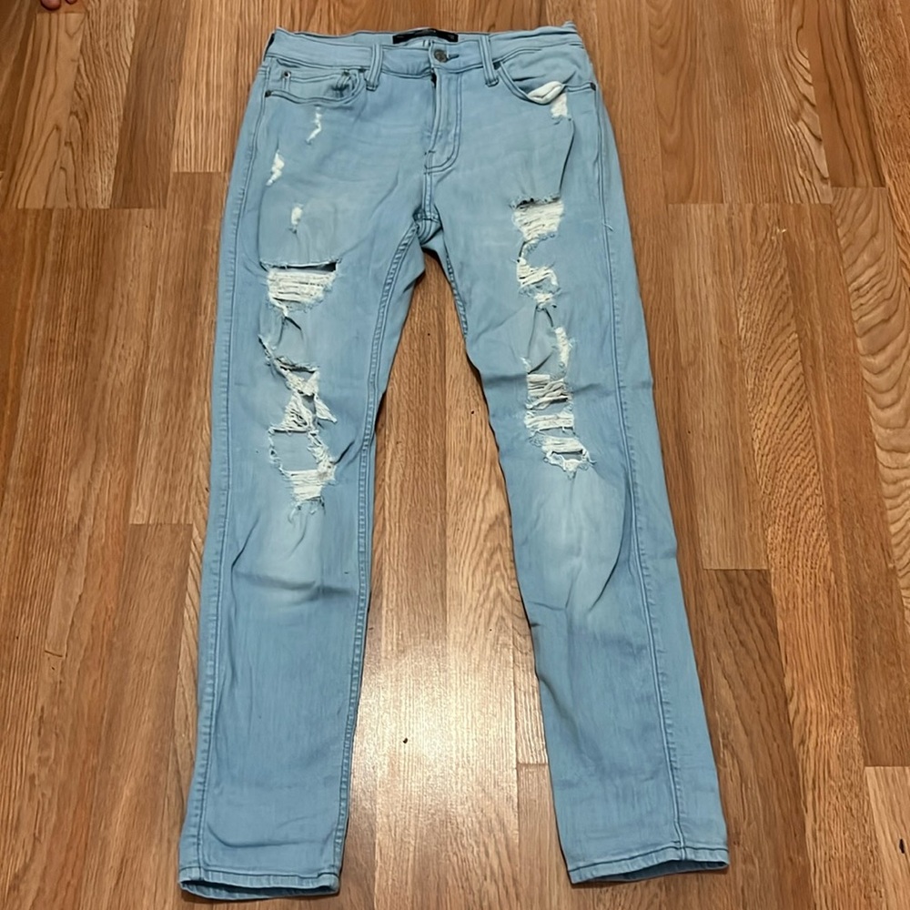 Hollister California Advanced Stretch Light Wash Distressed Jeans Sz 31/32